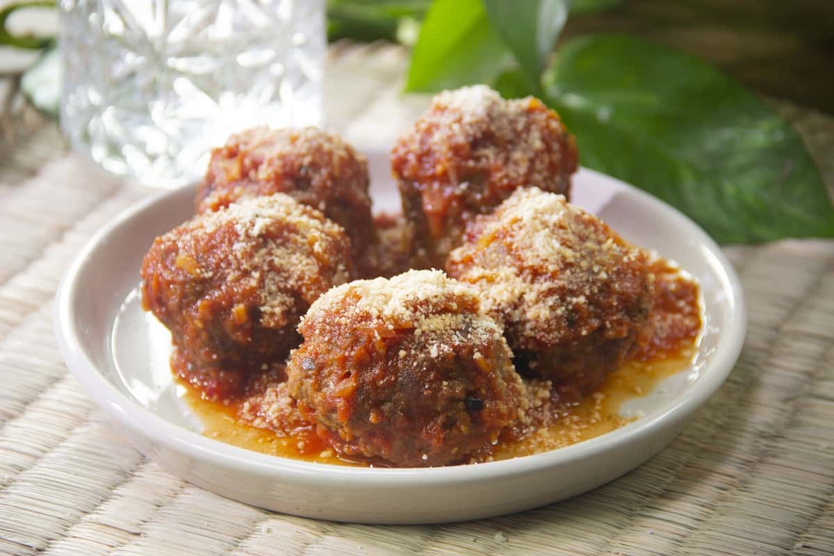 albóndigas en salsa marinara