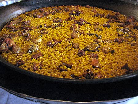 arroz con conejo y caracoles