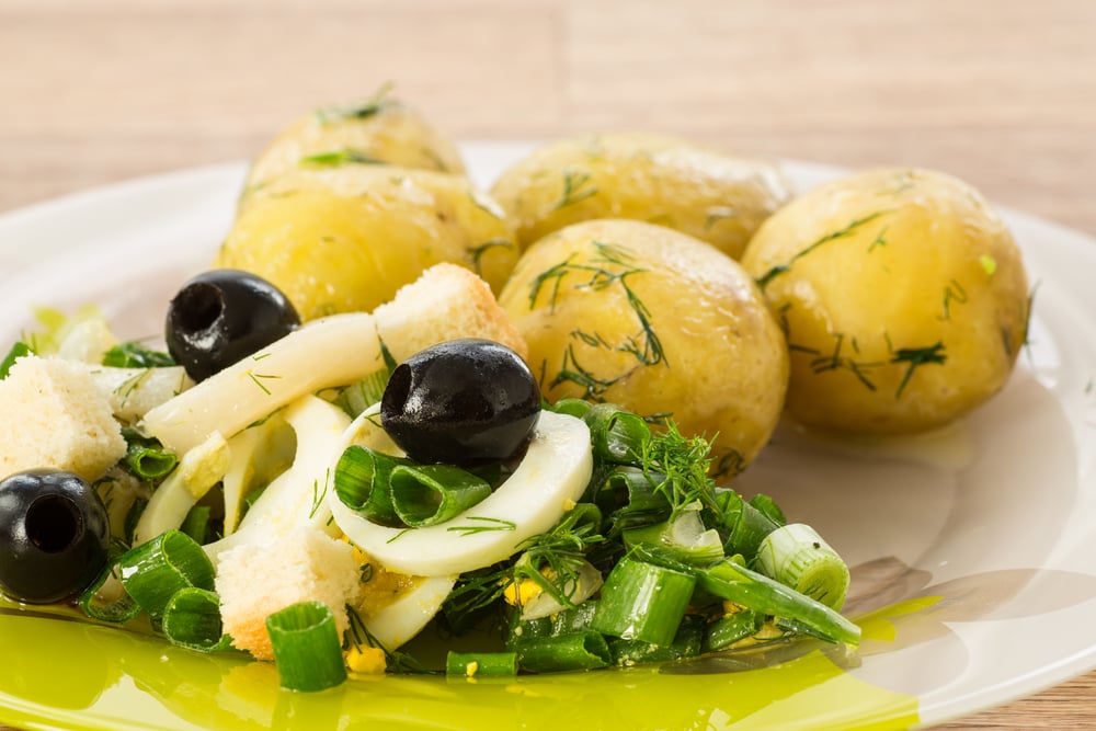 Calamares con aceitunas negras