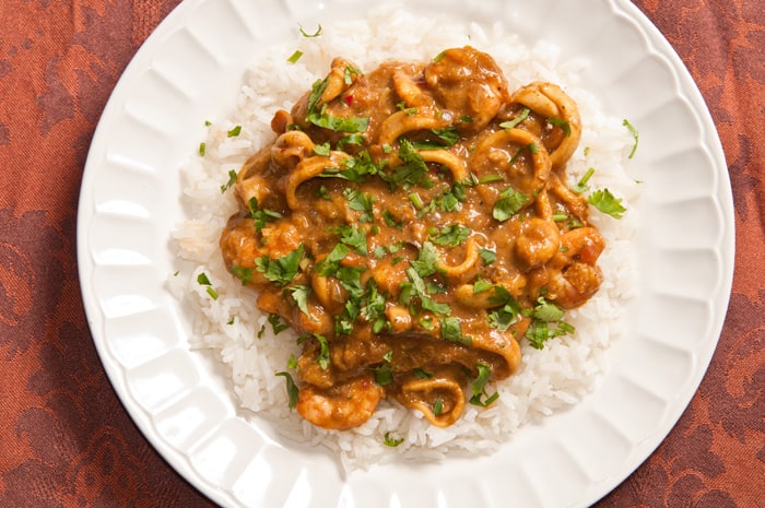 curry de mango y mariscos cenital