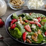 ensalada de fresas con nueces y espinacas