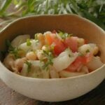 Ensalada de garbanzos con pepino y bacalao