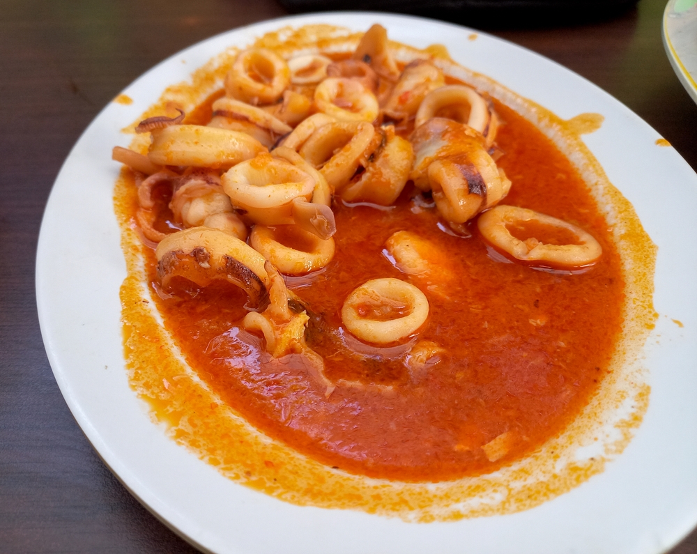 Guiso de calamares con chorizo