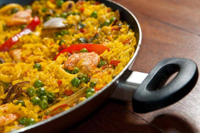 comida española paella de mariscos