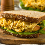 sandwich de pollo al curry