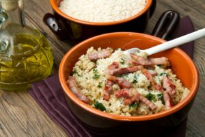 risotto de tocino y champiñones