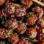 Albóndigas al estilo teriyaki con semillas de sésamo