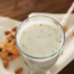 batido de helado de vainilla con galletas