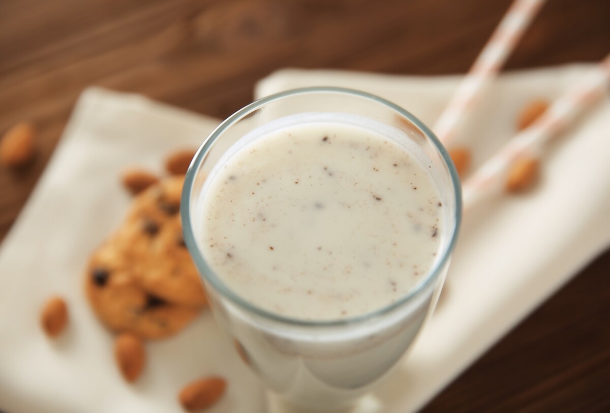 batido de helado de vainilla con galletas