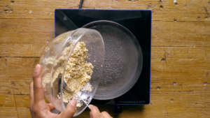 Bol de quinoa, espinacas y garbanzos